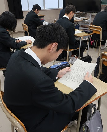 ②